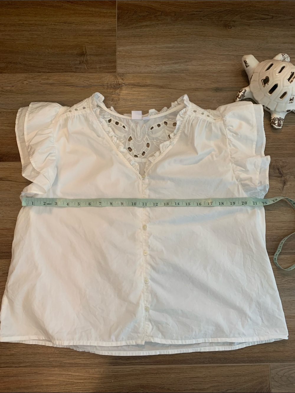 GAP White Eyelet V-Neck Ruffle Sleeve Blouse size -L - Picture 7 of 9